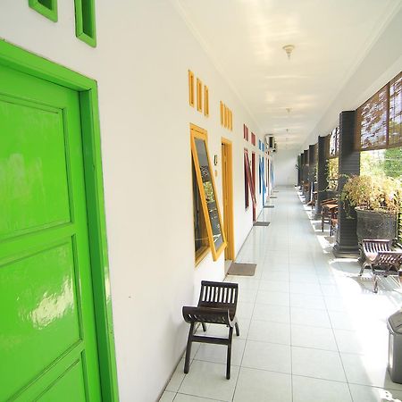Hotel Boegenviel Syariah Lamongan Bagian luar foto